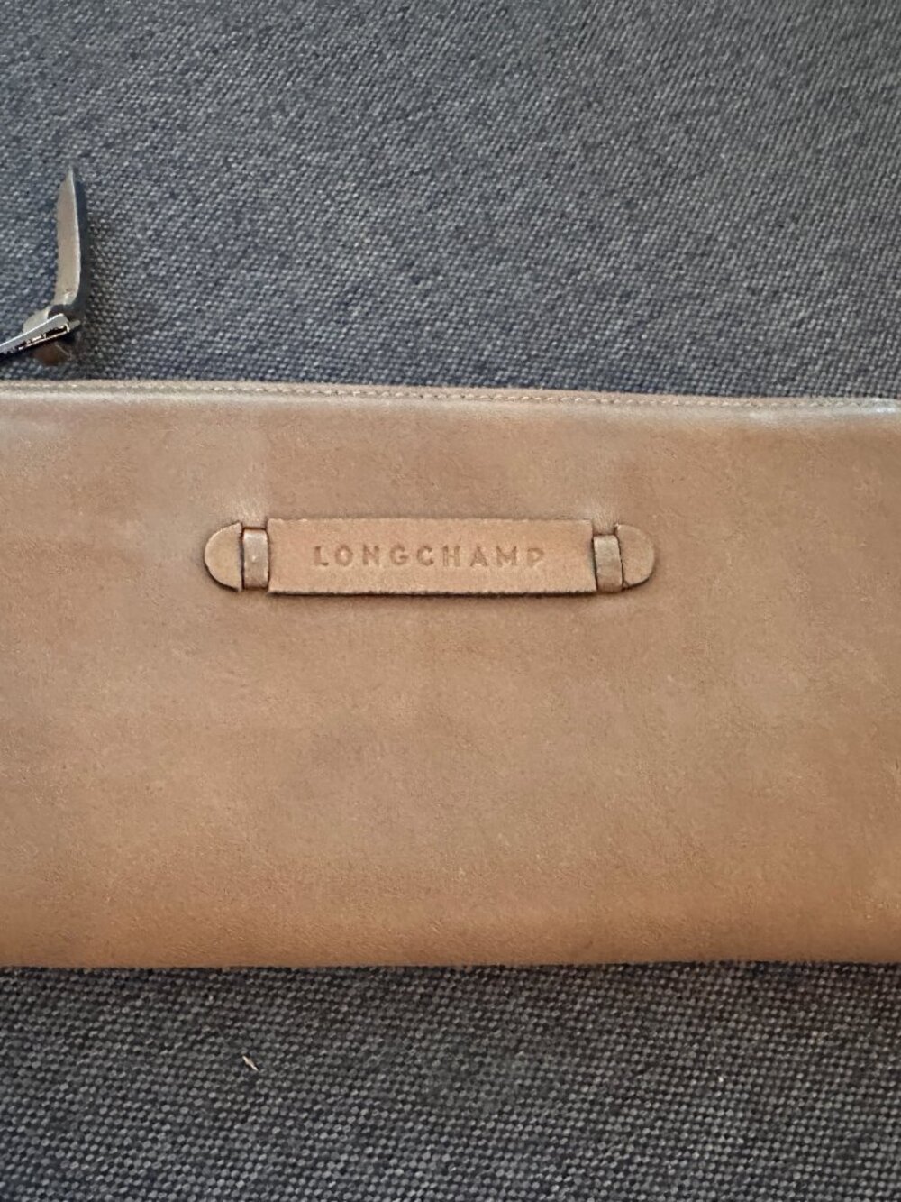 Longchamp 3D zip-around long wallet in taupe cowhide leather